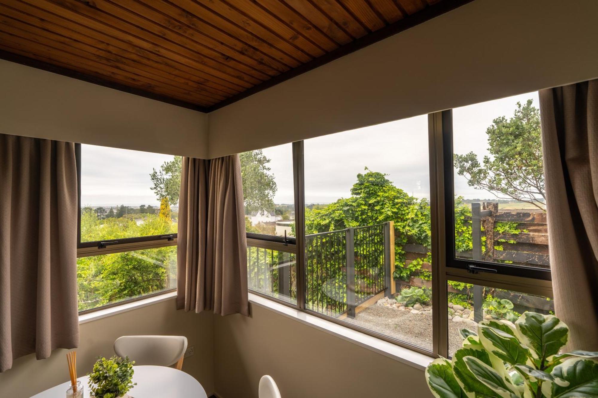 Villa Cosy Unit With Incredible Views & Sky Tv Whanganui Exterior foto